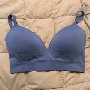 NWOT Athleta Embrace Bra Medium D-DD+